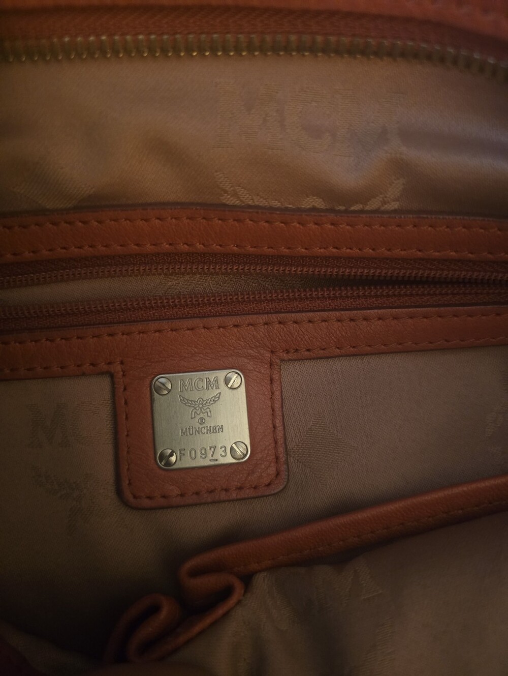MCM EUC Orange Leather Women's Bag - Picture 4 of 14